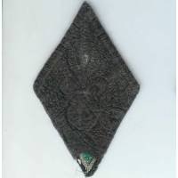 4° REI, tissu brodé 71x118 environ