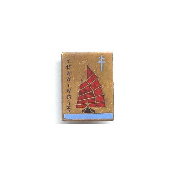 Tonkinois (frégate 1945-53) , jonque aux voiles rouges, bleu clair, sans attache