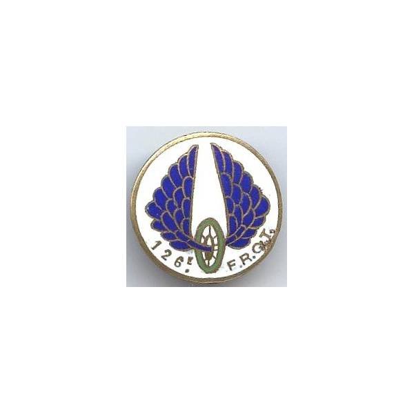 126° ERGT , fond blanc, éclat d' émail sur le G