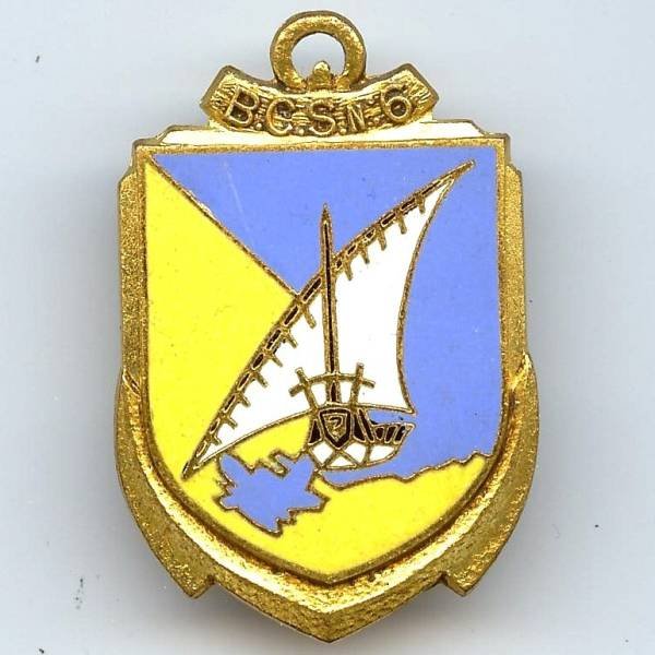 6° Bataillon de Commandement et Services , sigle non émaillé, émail, 2 boléros lisses