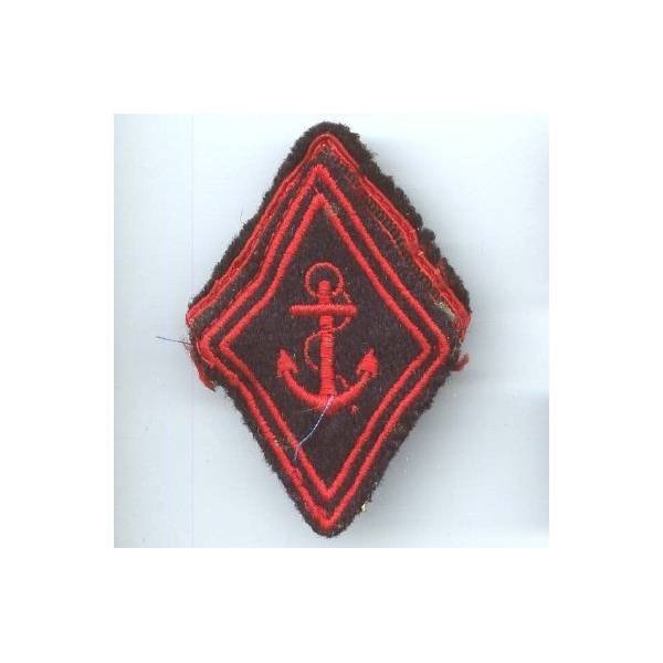 Infanterie Coloniale , losange de bras , tissu brodé sur feutre noir, mauvais état