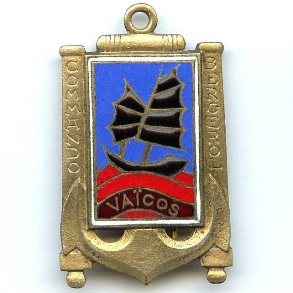 Commando Bergerol , jonque noire, vagues rouge vif