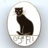 65° Régiment d'Infanterie , ovale, chat noir sur fond blanc