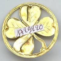 106° Régiment d'Infanterie , trèfle, 30 mm, attache par 2 pattes