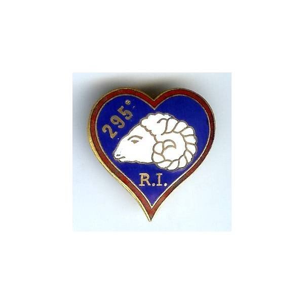 295° Régiment d'Infanterie , tête de bélier blanche, infime écaille