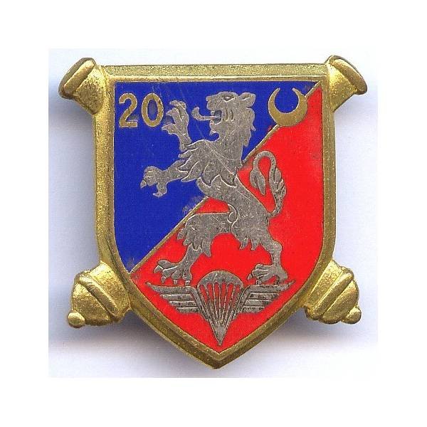 20° Rgt d' Artillerie, plat, émail, dos guilloché argenté