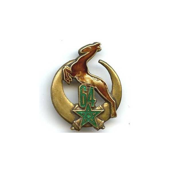 En argent , 64° Régiment d'Artillerie d'Afrique, croissant, chamois, émail, gros éclat