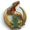 En argent , 64° Régiment d'Artillerie d'Afrique, croissant, chamois, émail, gros éclat