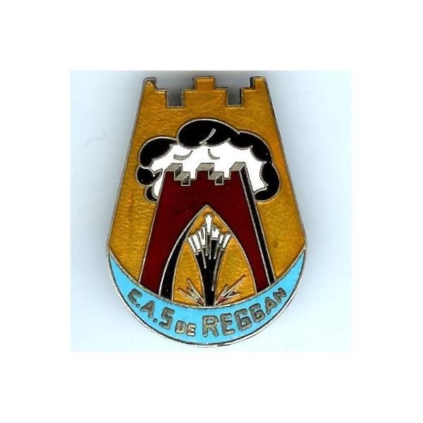 Centre Administratif Saharien de Reggan, dos vaguelé, patiné