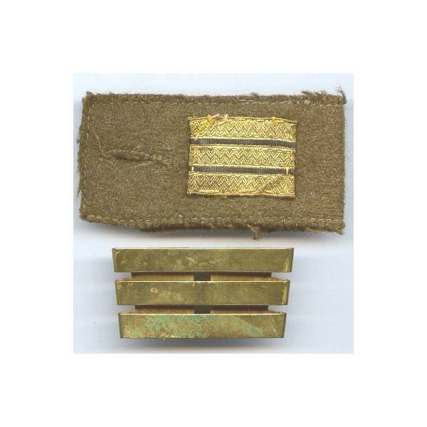 Capitaine, grade laiton + passant brosé sur feutre kaki