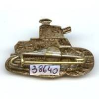 Broche Char Renault FT 17, estampé, 33 x 23