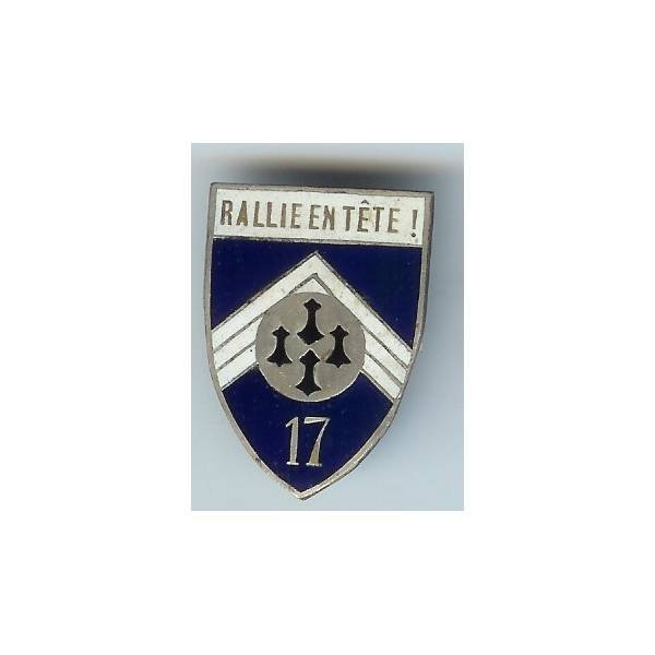 17° Groupe de Reconnaissance de Corps d'Armée , rallie en tête, très patiné