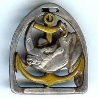 8° Régiment de Chasseurs d'Afrique , tête de rhinocéros, ancre dorée, marquage vertical