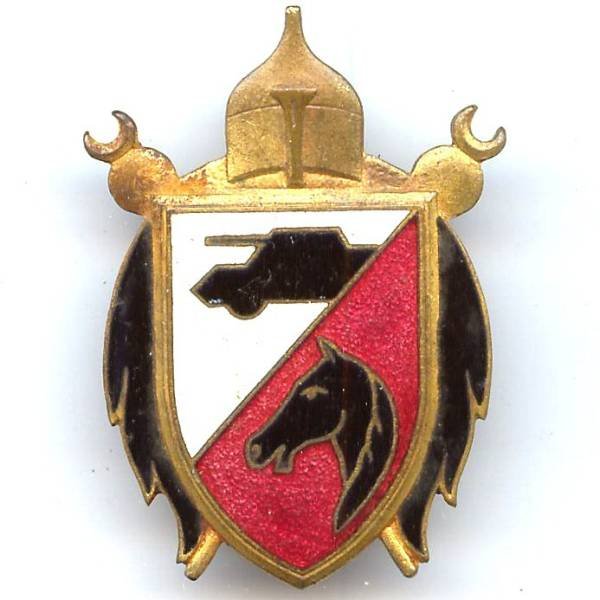 2° Régiment de Spahis Algériens , tête cheval noire sur rouge translucide, embouti, gros boléro lisse