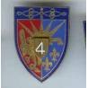 4° RH, griffon sur rouge, bordure bleu fonçé