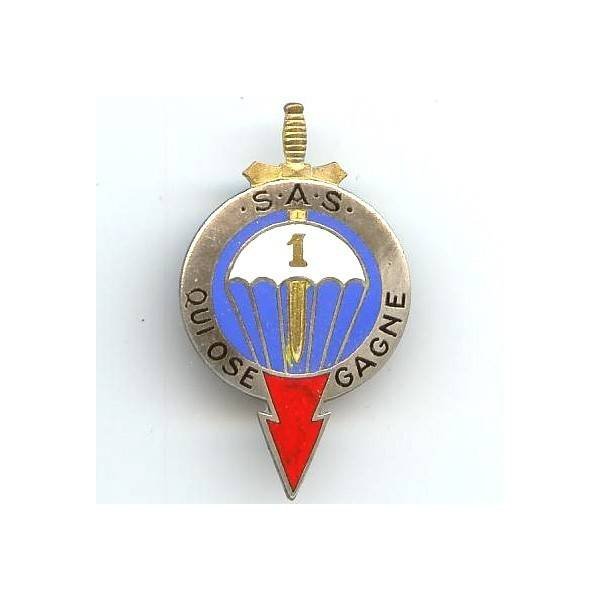1° Régiment Parachutiste d'Infanterie de Marine , flèche rouge, émail, marquage en V