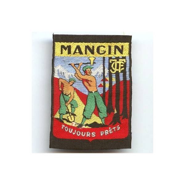CJF 27 "Mangin", toujours prêts, tissu brodé soie 32x65