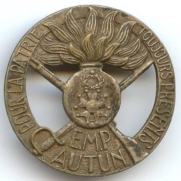 EMP Autun, rond, légion d' honneur, métal, attache coupée