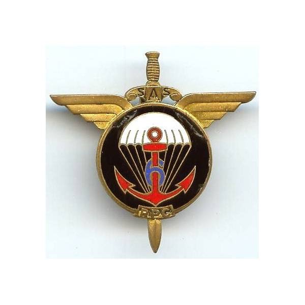 6° Régiment de Parachutistes Coloniaux , éclats d'émail au dessus de la coupole, à nettoyer, Ofsi avec adresse