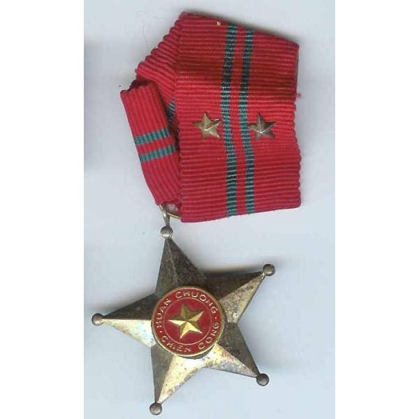 Viet-Nam, médaille en aluminium peint