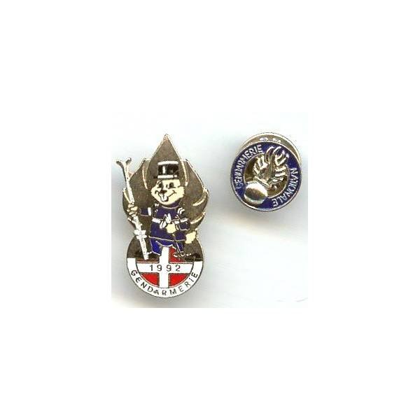 2 pin's Gendarmerie "1992"