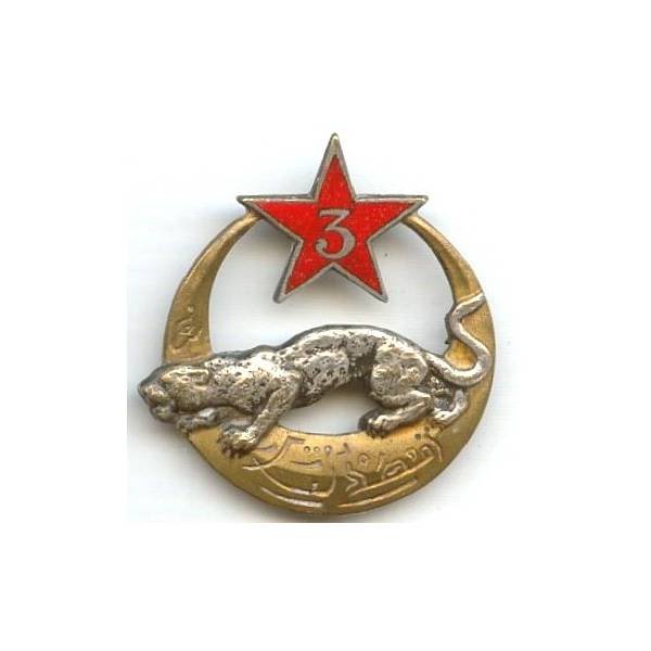 3° Régiment de Spahis Algériens , panthère 4 pattes, étoile rouge vif, attache coupée