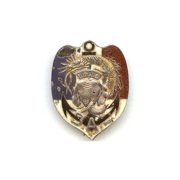 16° Régiment d'Infanterie Coloniale / Brigade Annam-Laos (BAL) , Eléphant et BAL argentés, ancre noire, 33x42