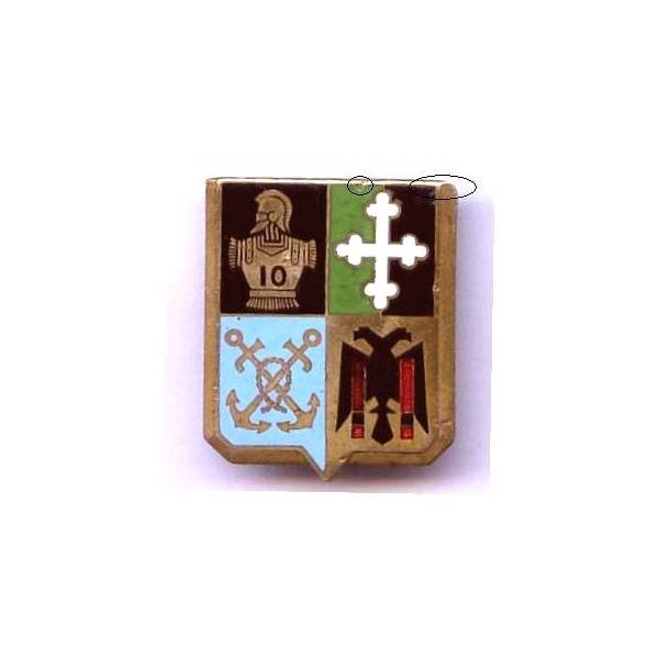 10° Bataillon du Génie (1940-42) , écu, ancres croisées, émail, dos grenu, infimes écailles