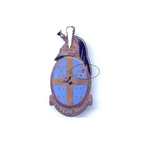 4° Régiment de Dragons , je boute avant, émail, patiné, éclat