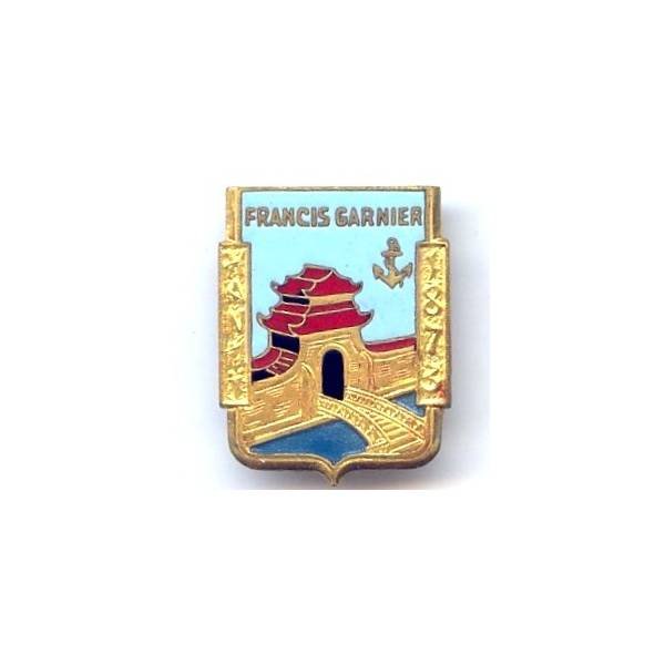 Françis Garnier (escorteur 1948-66) , ciel bleu clair, boléro pinçé