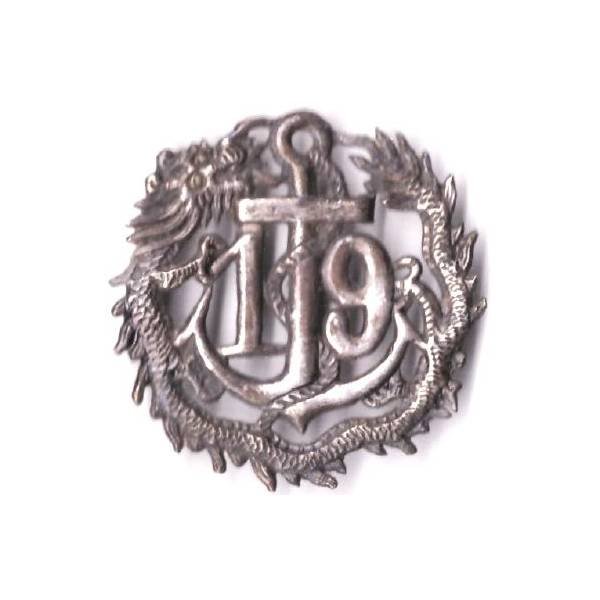 19° Régiment Mixte d'Infanterie Coloniale, dragon, 19 dans une ancre , 41 mm, feuille d'argent estampée et gravée, sans attache