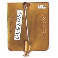 GJF 17 , "jamais vassal", attache pivot à poussoir