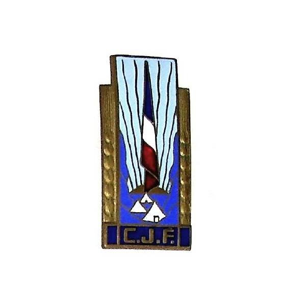 CJF , insigne général, émail, dos gaufré, petit boléro rond à fenêtre