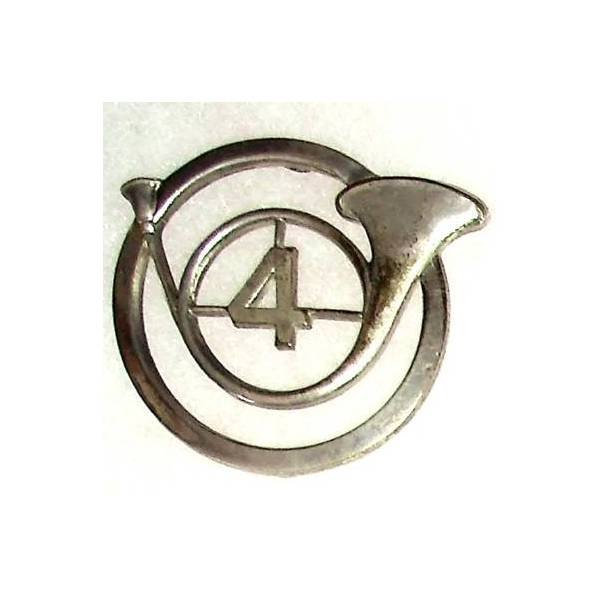 4° Régiment de Chasseurs à Cheval , insigne de bérêt, dos guilloché