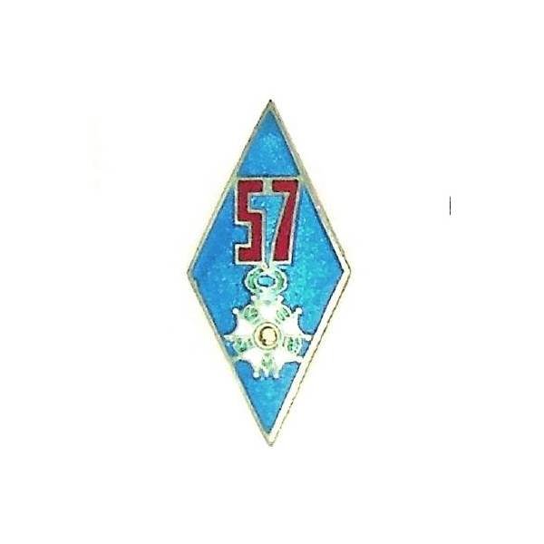 En argent, 57° Régiment d'Infanterie , 42 mm, émail, dos guilloché, boléro Drago