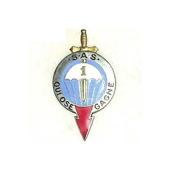 1° Régiment Parachutiste d'Infanterie de Marine , flèche rouge, émail, marquage en V