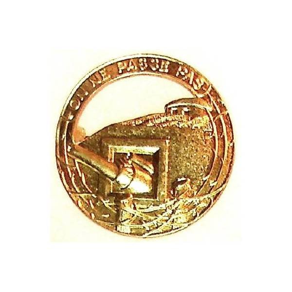 Ligne Maginot , canon à gauche, estampé, doré, attache à pivot