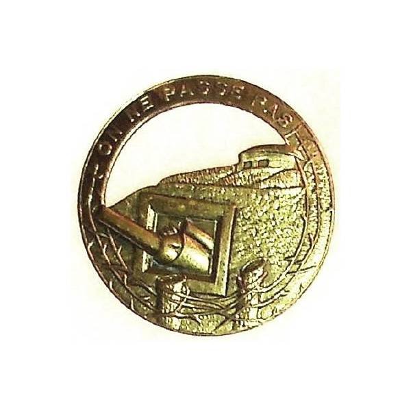 Ligne Maginot , canon à gauche, estampé, doré, attache à pivot