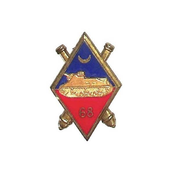 68° Régiment d'Artillerie , char rapporté, dos pointillé, épingle sertie
