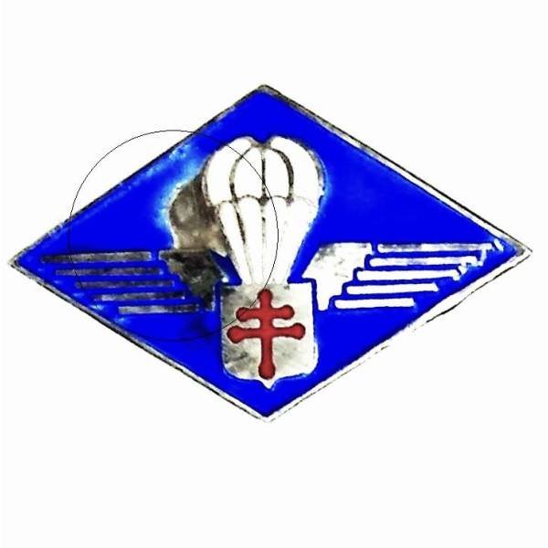 1° Compagnie de Chasseurs Parachutistes  FFL 1941 , visiblement en argent, 56 x 35, poids 20 grammes), matriculé 17