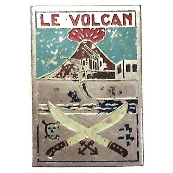 Volcan (chaland cuirassé 1946-51) , rectangle peint, machettes croisées