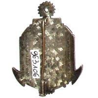 En argent , 2° Bataillon Thaï, tête de tigre, yeux verts, léger manque d'émail dans la rivière bleue