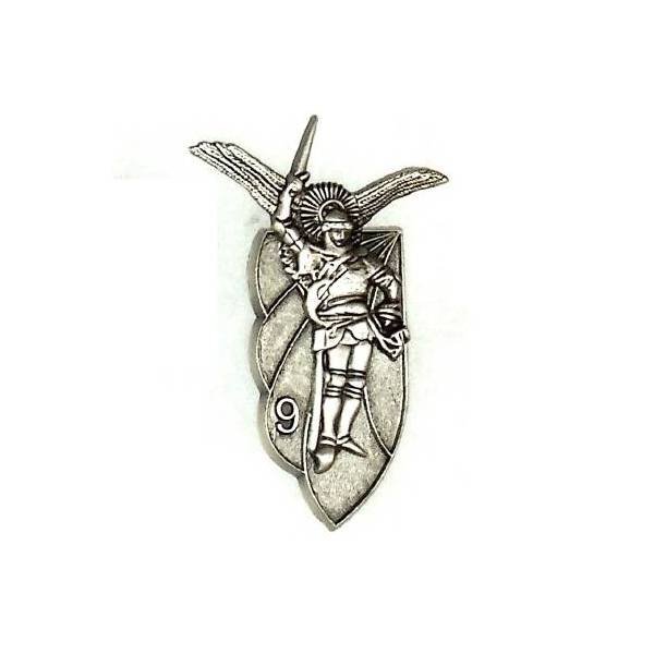 9° Régiment de Chasseurs Parachutistes , 40 mm, tout métal argenté, mat