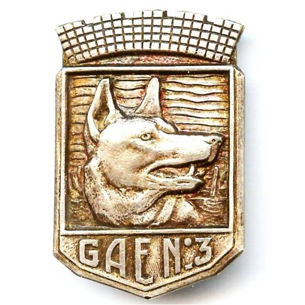 Groupe d'Auxiliaires Etrangers n° 3 , tête de chien