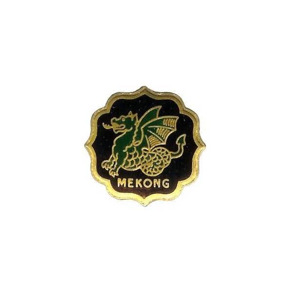 Mékong  (pétrolier 1928-60) , dragon vert sur fond noir, 31x31, dos grenu