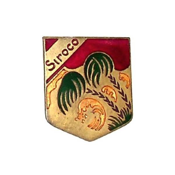 Siroco  (torpilleur 1927-1940) , cocotiers dans le vent sous un ciel rouge