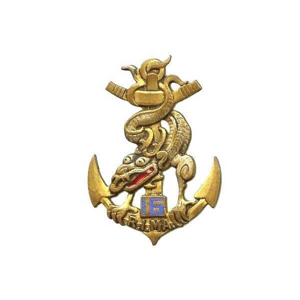 16° Régiment d'Infanterie de Marine , dragon sur ancre, dos doré, à nettoyer