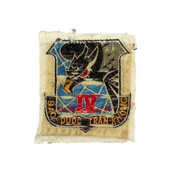 Sud Vietnam , IV° Division Aérienne Vietnamienne , tête d'aigle noire, "Bao Quoc Tran-Khong", tissu brodé de soie