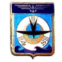 En argent , Escadrille 4 S ou 5 S (1947-63) , bouée blanche chargée d'une hirondelle noire