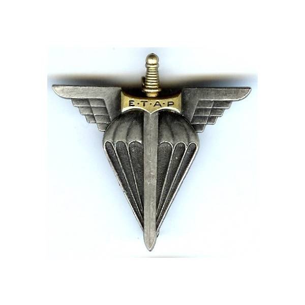 ETAP , épée longue, sigle gravé, boléro oblong